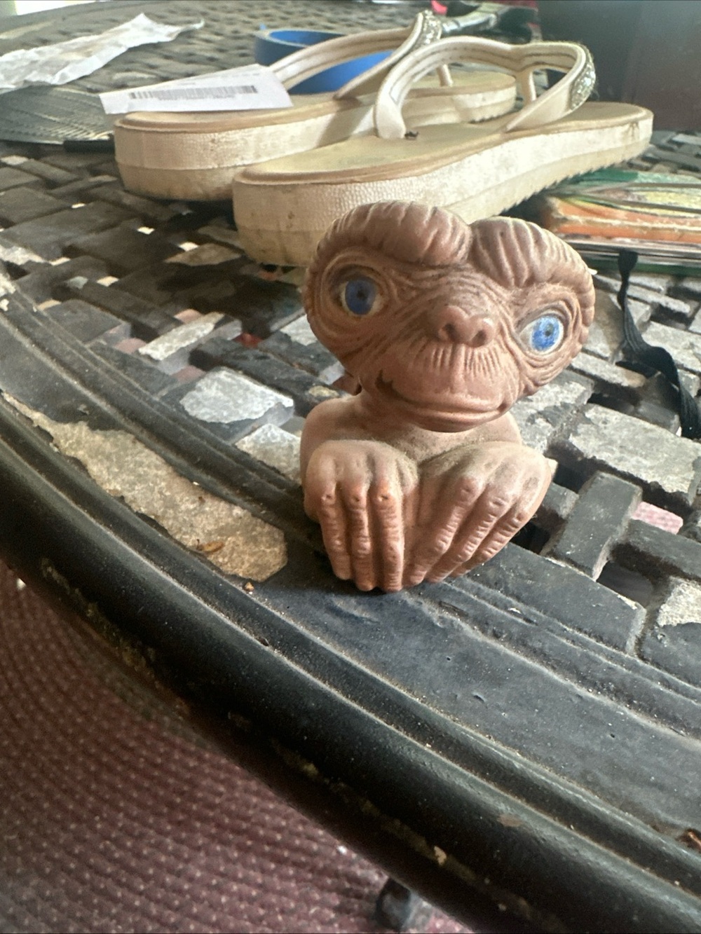 Avon E.T. Planer Figurine with Blue Eyes vintage collection